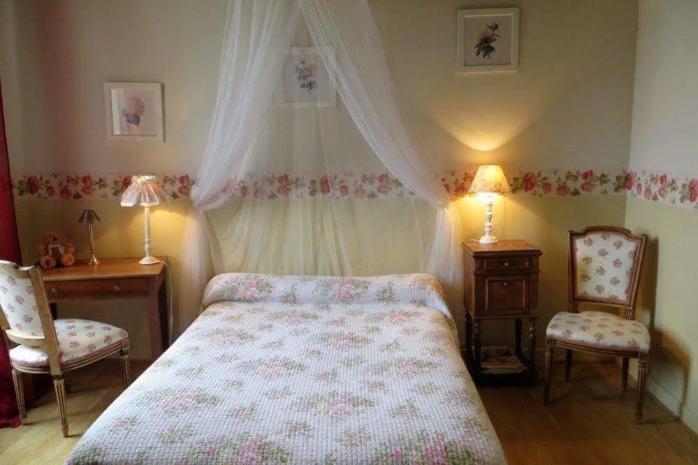 Aux Trois Fontaines Bed and Breakfast Eynesse Eksteriør billede