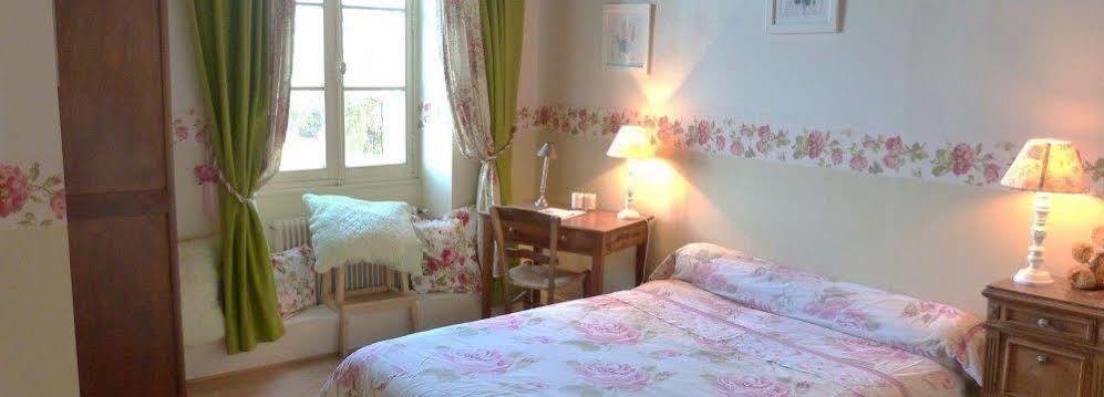 Aux Trois Fontaines Bed and Breakfast Eynesse Eksteriør billede